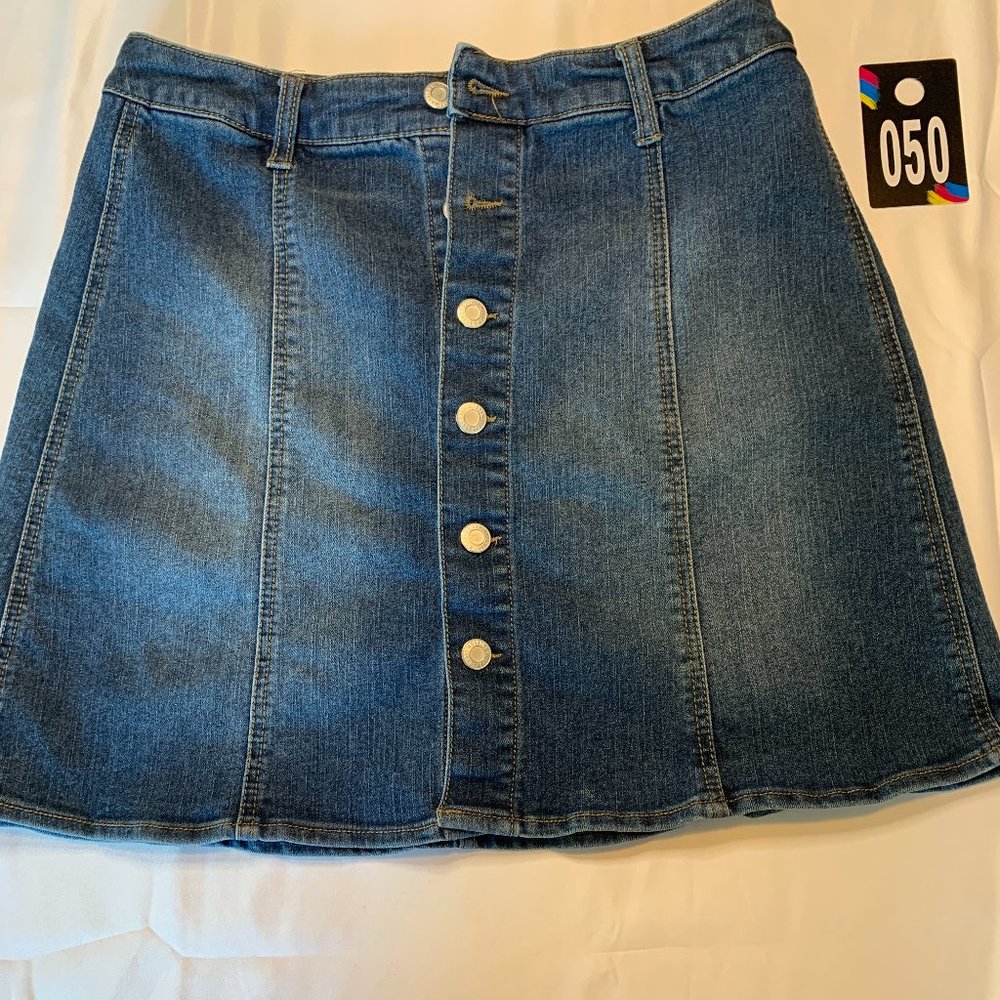 Mossimo Denim Skirt Button Up Sz. 10 - 050